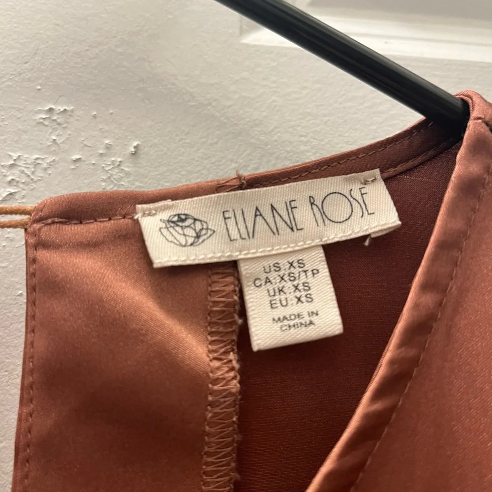 Eliane Rose Satin Long Sleeve Tie Waist Top - Picture 7 of 7